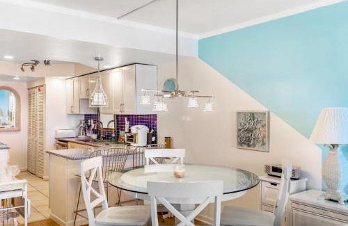 Key Colony Beach Apartment | Casa Clara #105