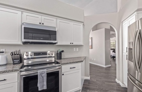 Estrella Mountain Ranch House | Casa Clearwater- Desert Getaway - Pool & mountain views! Near South Lake Park