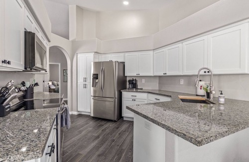 Estrella Mountain Ranch House | Casa Clearwater- Desert Getaway - Pool & mountain views! Near South Lake Park