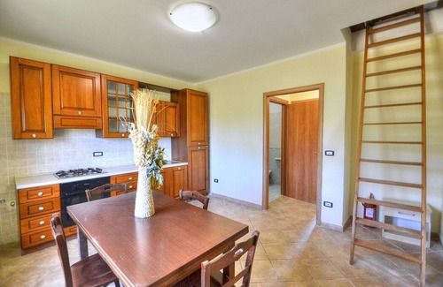 Ascea House | Casa Clelia E: A welcoming apartment surrounded by the greenery.