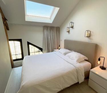 Stationsbuurt Noord Apartment | Casa Clementina - Luxury Penthouse with Airconditioning and Private Terrace