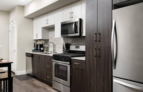 Orange Apartment | Casa Clementine - 10 min to Disney & Angel Stadium