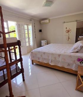 Vila Velha House | Casa Clorophila, suíte master completa com banheira, para 3 hóspedes
