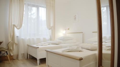 Urlati Hotel | Casa Colinelor