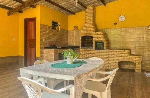 Ariro House | Casa com churrasqueira e piscina, perto de riacho