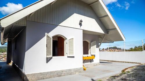 Vila Albertina House | Casa com lareira, Wi-Fi e varanda com vista