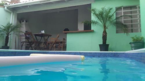 Pontal da Cruz House | Casa com Piscina 200 m da Praia - São Sebastião