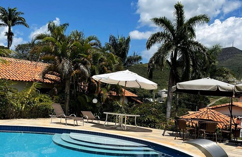 Capitolio House | Casa com piscina e churrasqueira em Capitólio/MG