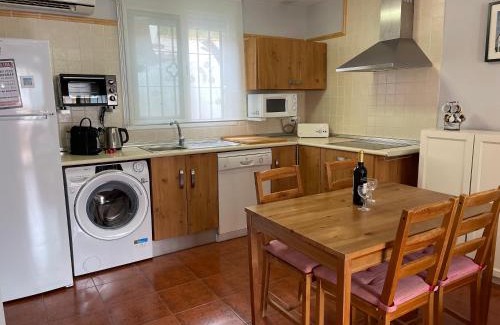 Guejar Sierra Apartment | Casa con 2 apartamentos y garaje A 20 min de Sierra Nevada