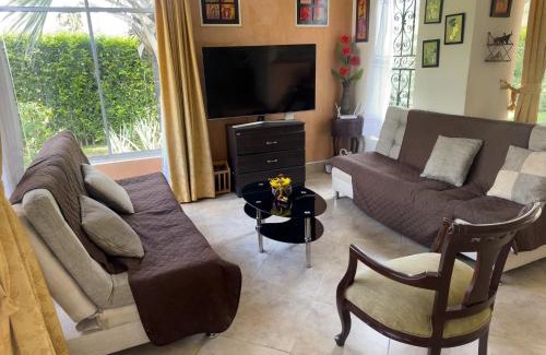 Melgar House | Casa con Air Hockey, Bolirana, Wi-Fi y Piscina