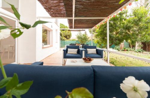 Tamarit House | Casa con gran jardín cerca de la playa - BAIX