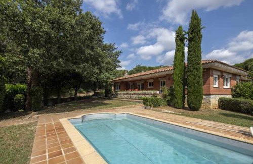 Vilobi d'Onyar Ski Chalet | Casa con piscina en Vilobí dOnyar