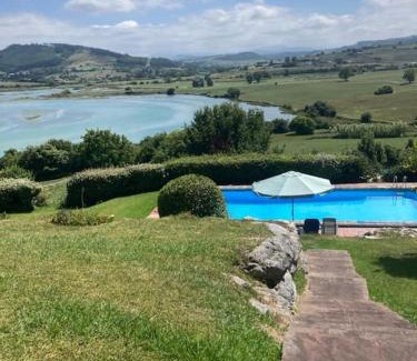 Bareyo Villa | Casa con piscina en Ajo - Las Arrañadas