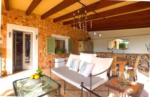 Costitx House | Casa con piscina en bonito entorno Mia