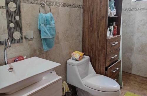 Nanegalito House | Casa con Piscina en Nanegalito