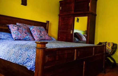 Santa Ana House | Casa Corazón - Three Bedroom House, Sleeps 8