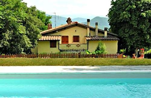Dicomano Villa | Casa Corella