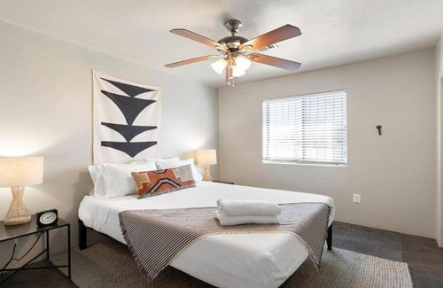 Tucson House | Casa Cozy 4 BR House with Backyard Oasis & Pool