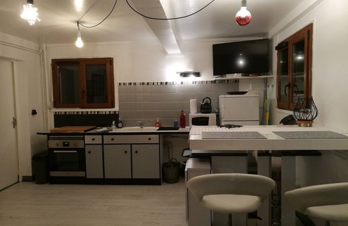 Villevieux Apartment | Casa Cozy Jurassian