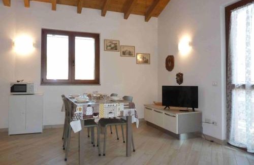 Brezzo di Bedero Apartment | Casa Crocetta
