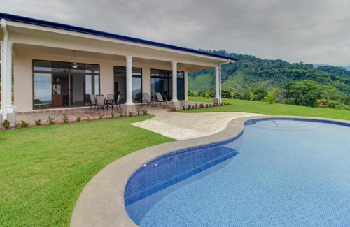 Savegre House | Casa Crystal
