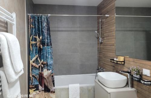 Tractorul Apartment | Casa cu lavanda