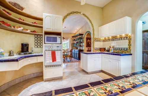 Cudjoe Gardens House | Casa Cudjoe: Tropical Canal Front Retreat on Cudjoe Key, Dockage, Boater's Paradise & Dog-Friendly!