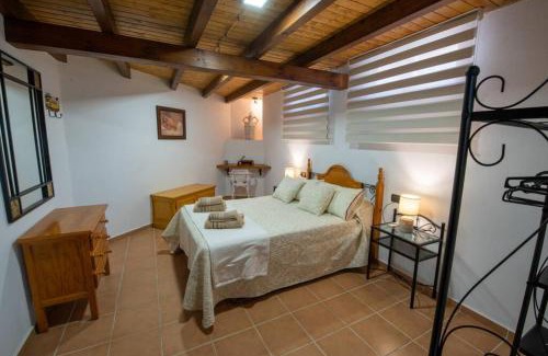 Durcal House | Casa Cuesta del Álamo. Vistas frente Puente Lata