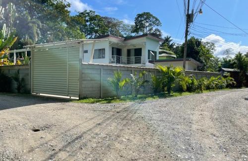 Puerto Viejo de Talamanca House | Casa curling