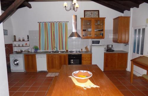 Burinhosa House | Casa da Felicidade
