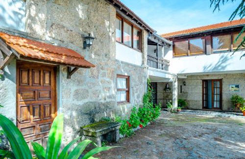 Paredes House | Casa da Guarda de Fora