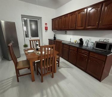 Praia da Vitoria Apartment | Casa da Praça II