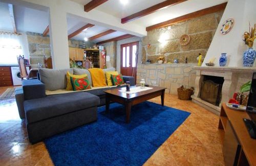 Povoa de Lanhoso House | Casa da Ramada - Water SPA Tank with running natural spring water - by Bedzy
