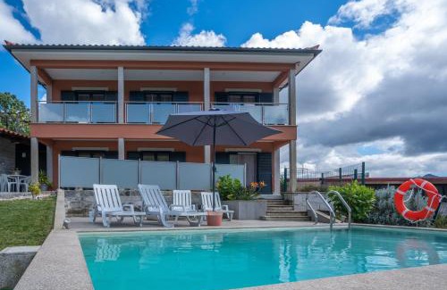 Arcos de Valdevez House | CASA DA ROSARINHO - Casa de Campo Privada com Piscina - Arcos de Valdevez