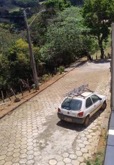 Bueno Brandao House | Casa da SU no meio da natureza