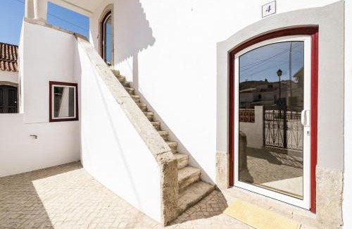 Carvalhal Benfeito House | Casa da Varanda