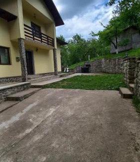 Bertea House | Casa Damian
