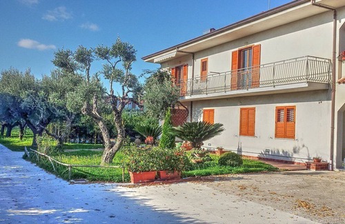 Marina di Ascea House | Casa Daniela: A welcoming apartment that is part of a villa situated at a short distance from the beach, with Free WI-FI.