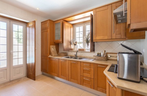 Vila Nogueira de Azeitao Ski Chalet | Casa Das Azeitonas