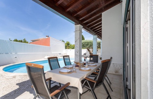 Vila Nogueira de Azeitao Ski Chalet | Casa Das Azeitonas