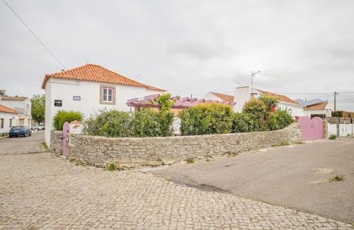 Sao Joao das Lampas House | Casa das bonecas