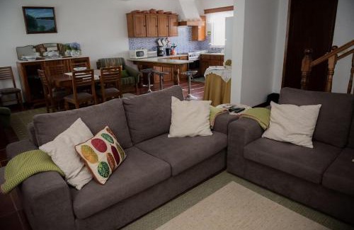 Ribeira Grande House | Casa das Hortênsias - Beach House