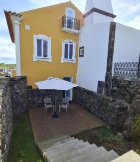 Praia da Vitoria House | Casa das Lajes by Ponta Negra Azores