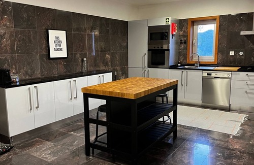 Oliveira do Douro House | Casa das Lameirinhas by LovelyStay