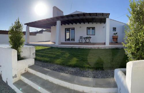Sao Pedro do Corval House | Casa das Chaminés