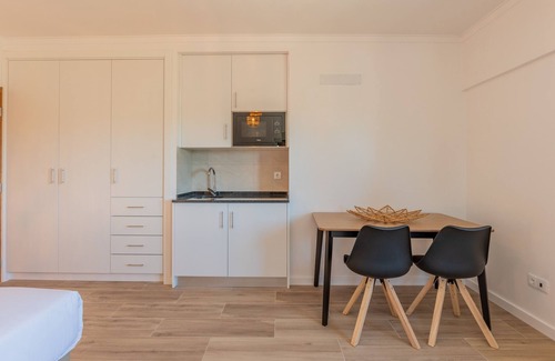Castelo Bed & Breakfast | Casa Das Vinhas III (C128)