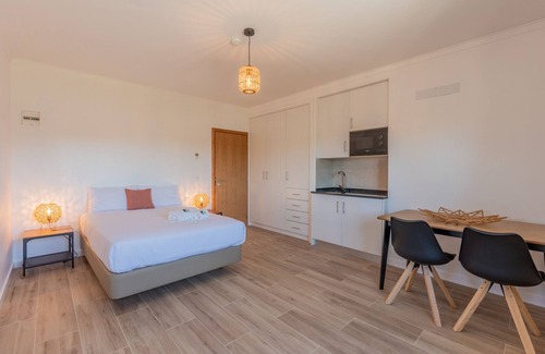 Castelo Bed & Breakfast | Casa Das Vinhas III (C128)