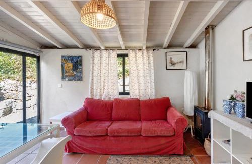 Beijos House | Casa de Andrães Camélias
