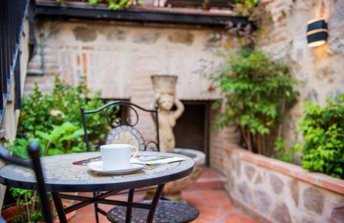 Toledo City Center House | Casa de Bisagra
