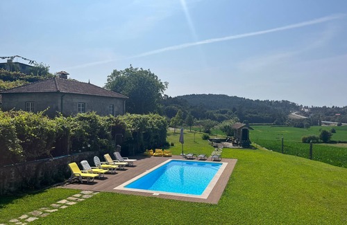 Paredes de Coura Cottage | Casa de Campo Acolhedora com Piscina Privativa